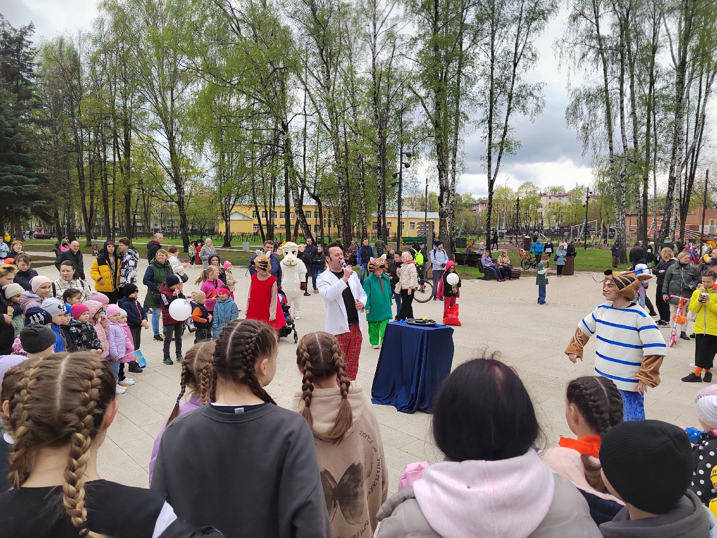 Пушкино, Пушкинский округ, парки Подмосковья, Пушкинские парки, дети, мыльные пузыри, 1 мая, МирТрудМай, весна в Подмосковье