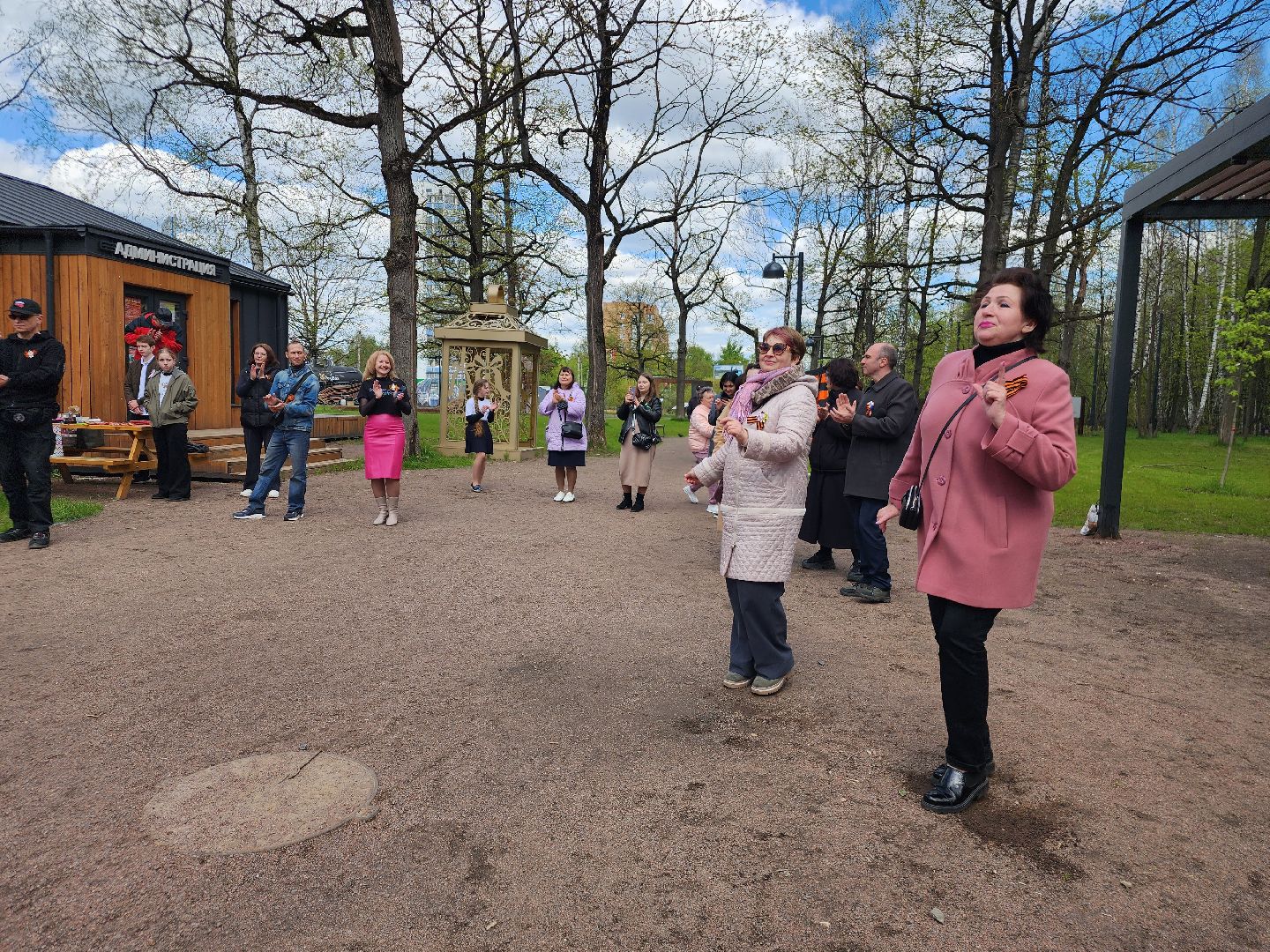 фрязино, 9 мая, концертная программа, песни военных лет, георгиевская лента,