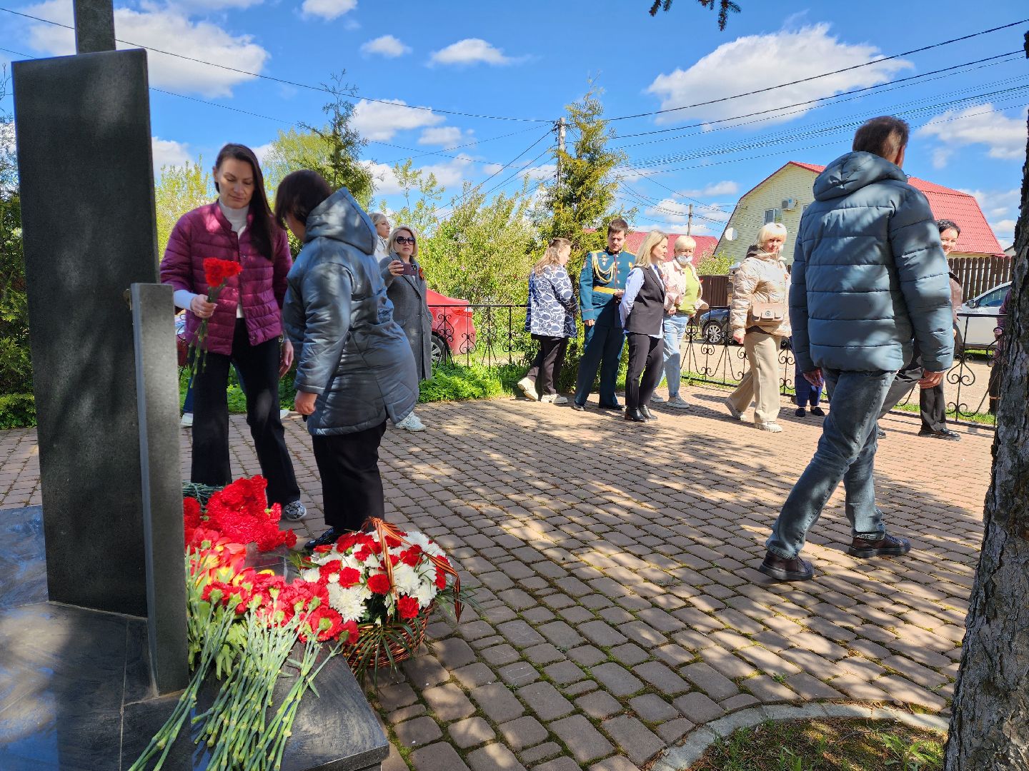 раменское, 9 мая, возложение цветов к мемориалу в деревне поповка,