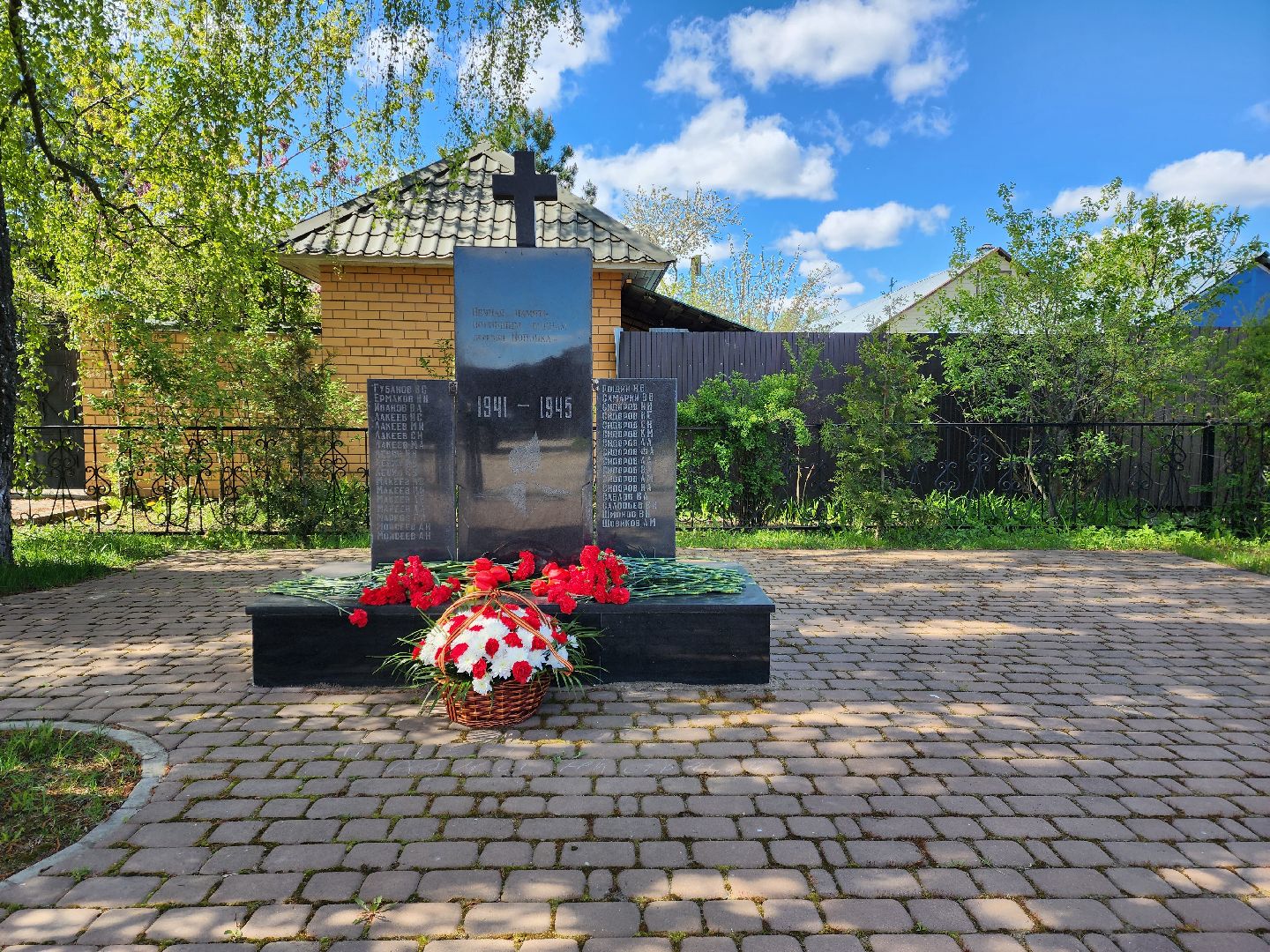 раменское, 9 мая, возложение цветов к мемориалу в деревне поповка,
