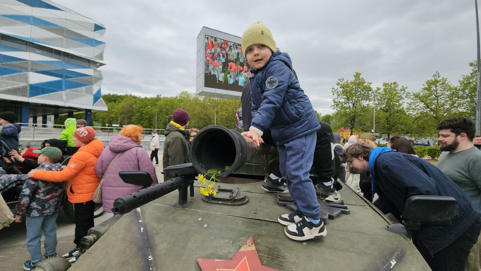 день победы, красногорск, выставка военной техники,