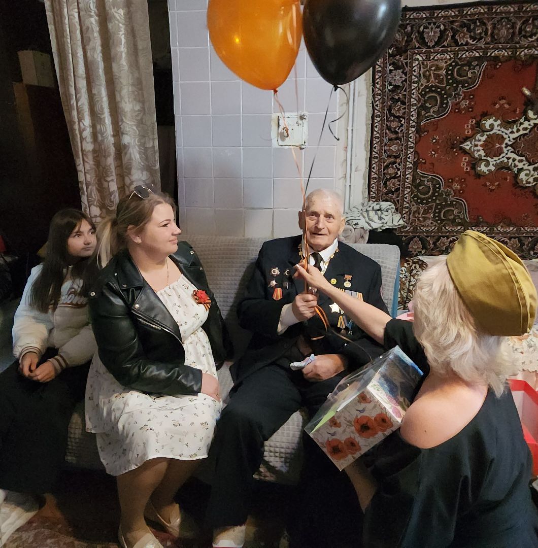 серпухов, ветеран вов николай козлов, юбилей победы, волонтеры серпухова,