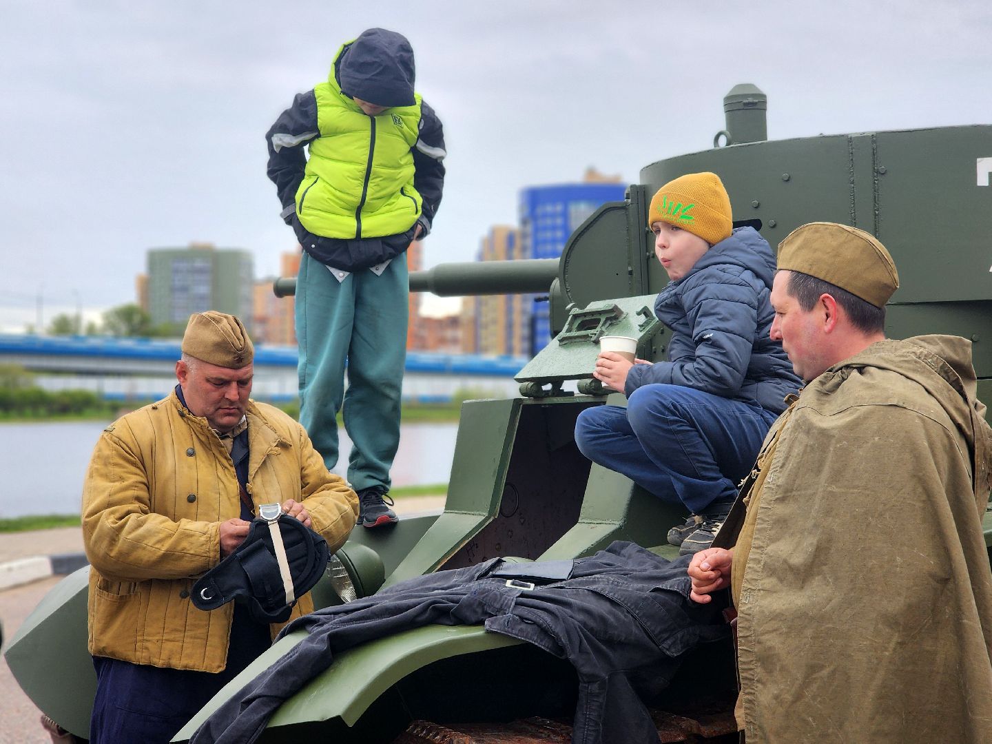 дубна, день победы, 80 лет победы, парк семейного отдыха, реконструкторы,