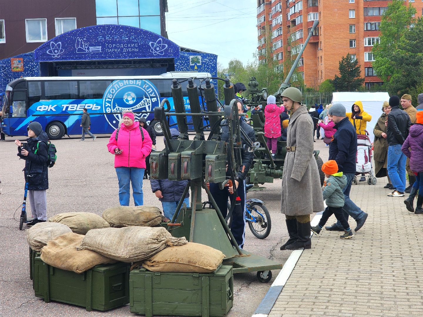 дубна, день победы, 80 лет победы, парк семейного отдыха, реконструкторы,