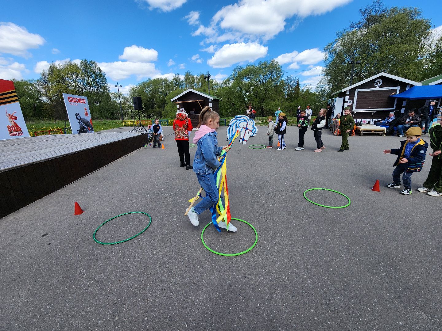 Чехов, городской парк, праздничная программа, культурно-массовые мероприятия, анимация, конкурсы, игры, песни и танцы, чтение стихов, концерт, мастер-классы, полевая кухня, фотозоны, День Победы,