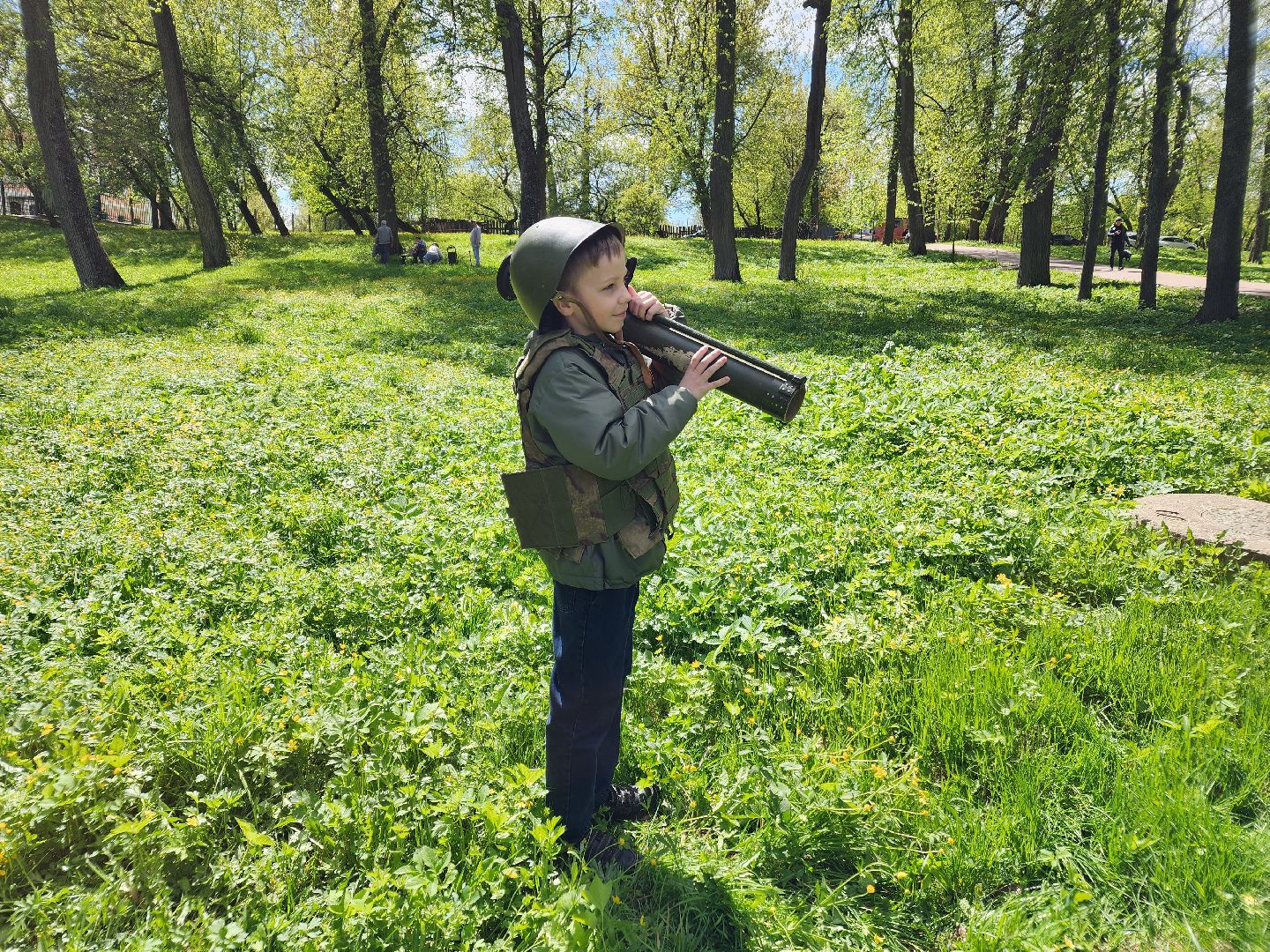 Чехов, городской парк, праздничная программа, культурно-массовые мероприятия, анимация, конкурсы, игры, песни и танцы, чтение стихов, концерт, мастер-классы, полевая кухня, фотозоны, День Победы,