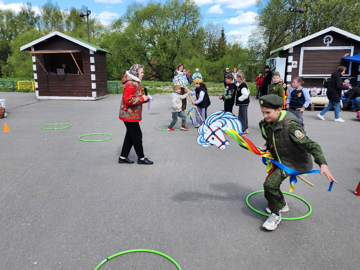 Чехов, городской парк, праздничная программа, культурно-массовые мероприятия, анимация, конкурсы, игры, песни и танцы, чтение стихов, концерт, мастер-классы, полевая кухня, фотозоны, День Победы,