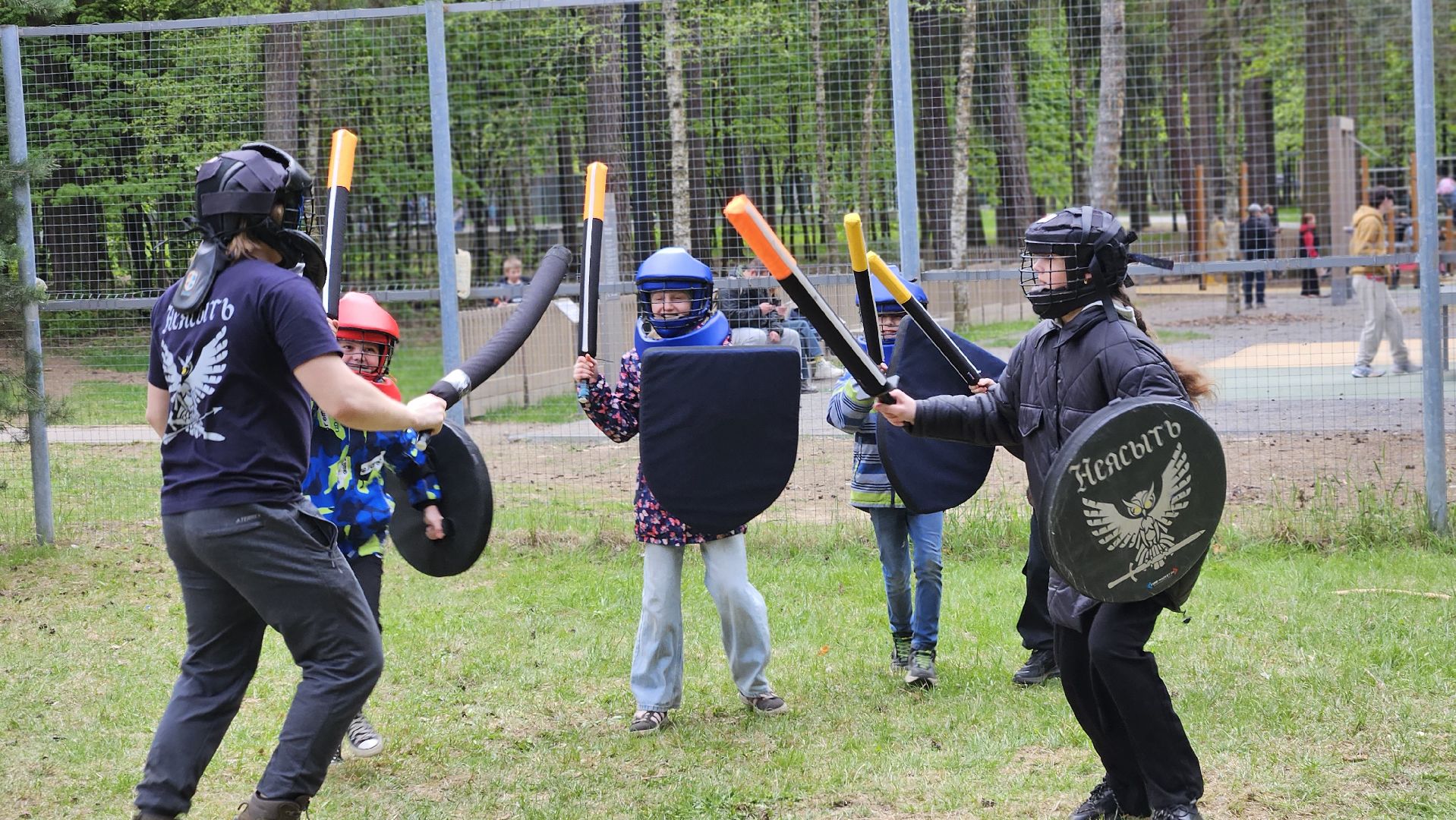 бой на мечах, стрельба из лука, жуковский, парк, 9 мая,