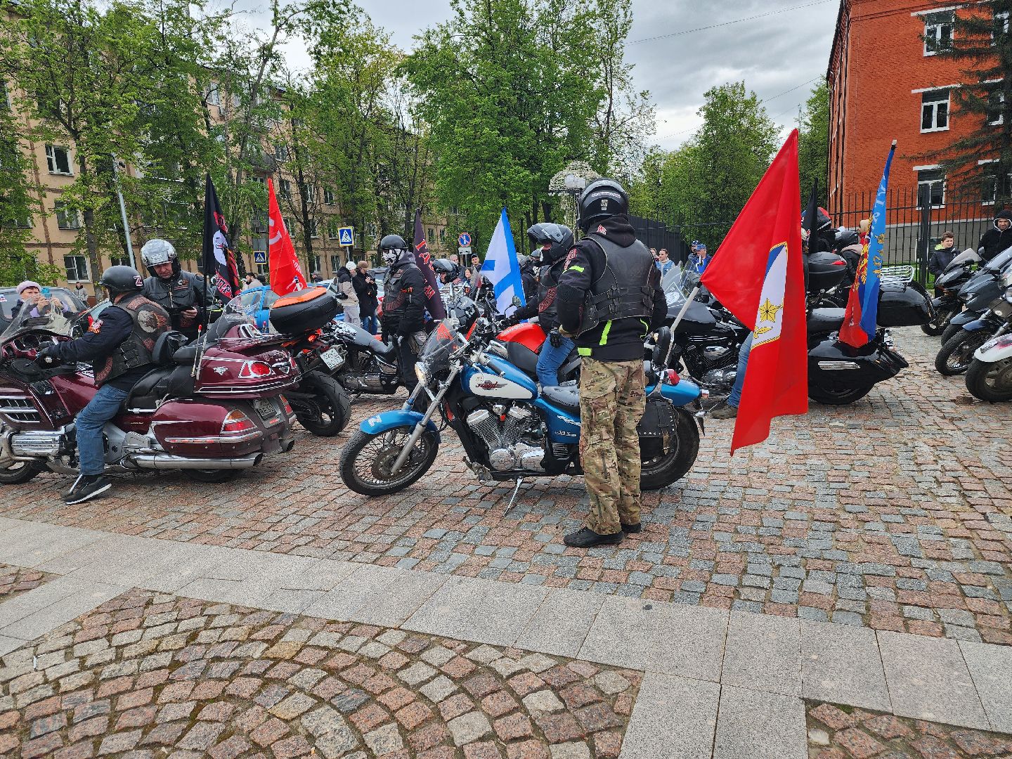 долгопрудный, день победы, знамя победы Долгопрудного, ночные волки, автомотопробег,