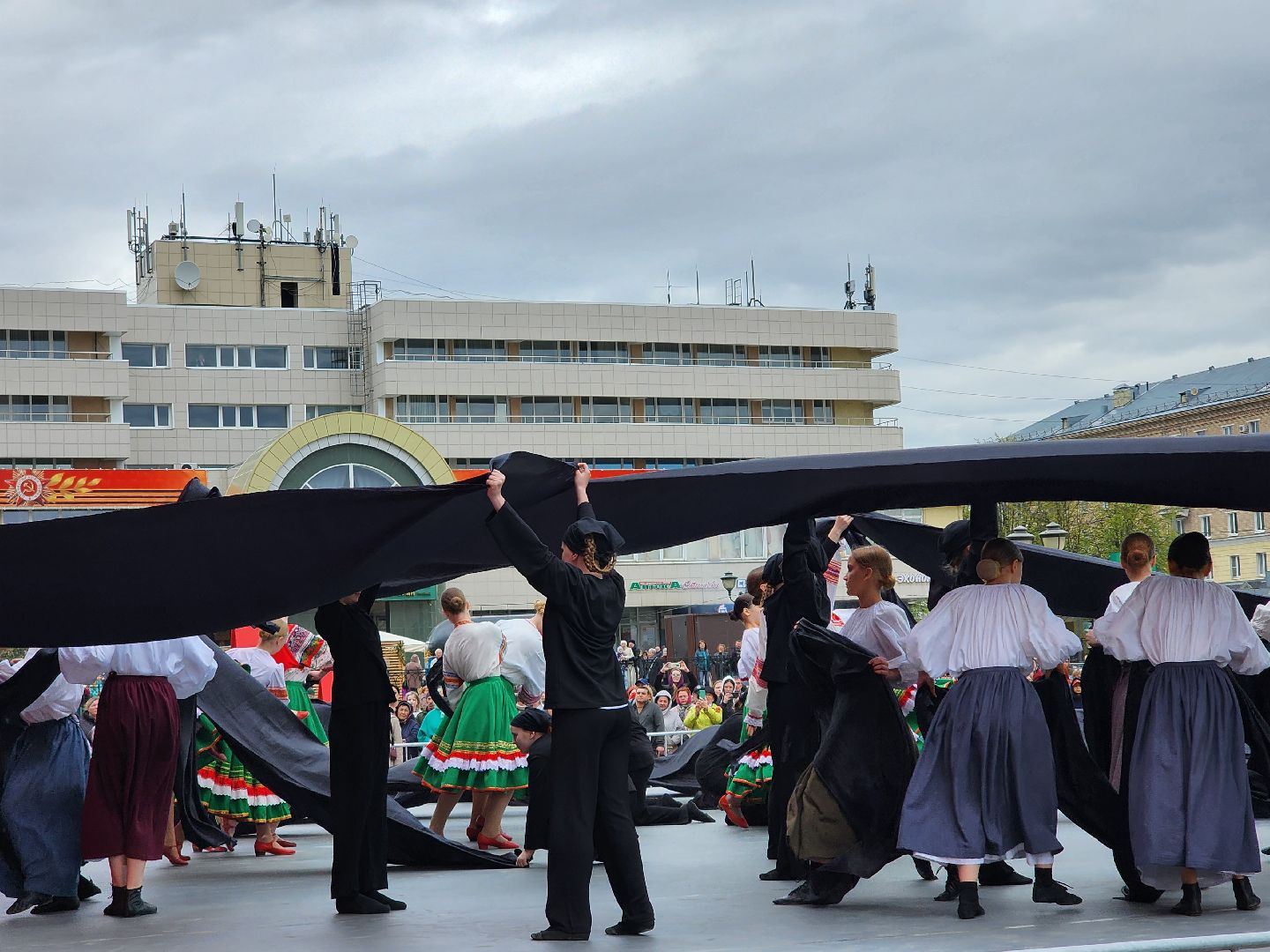 сергиев посад, 9 мая, 80-летие победы, группа пятеро, концерт,