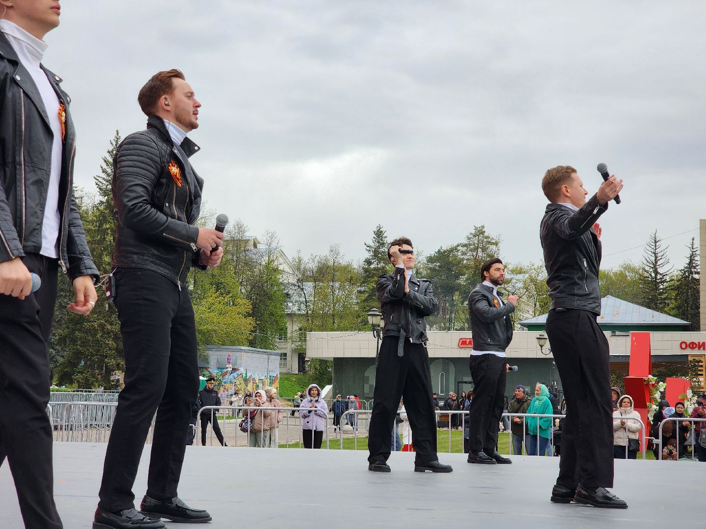 сергиев посад, 9 мая, 80-летие победы, группа пятеро, концерт,