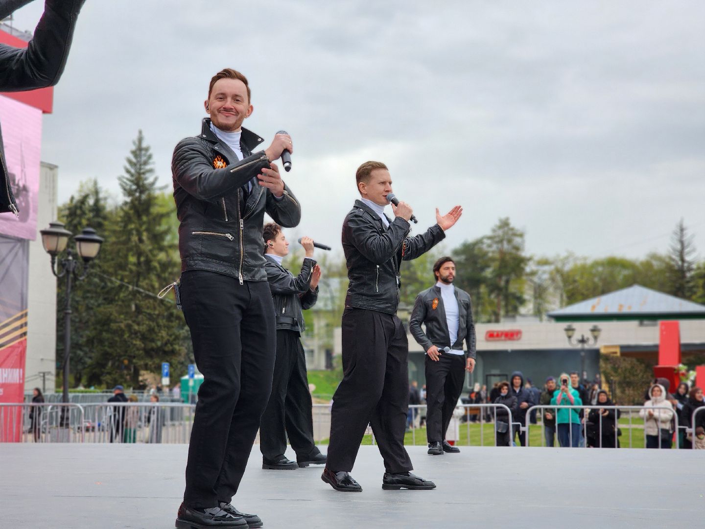 сергиев посад, 9 мая, 80-летие победы, группа пятеро, концерт,