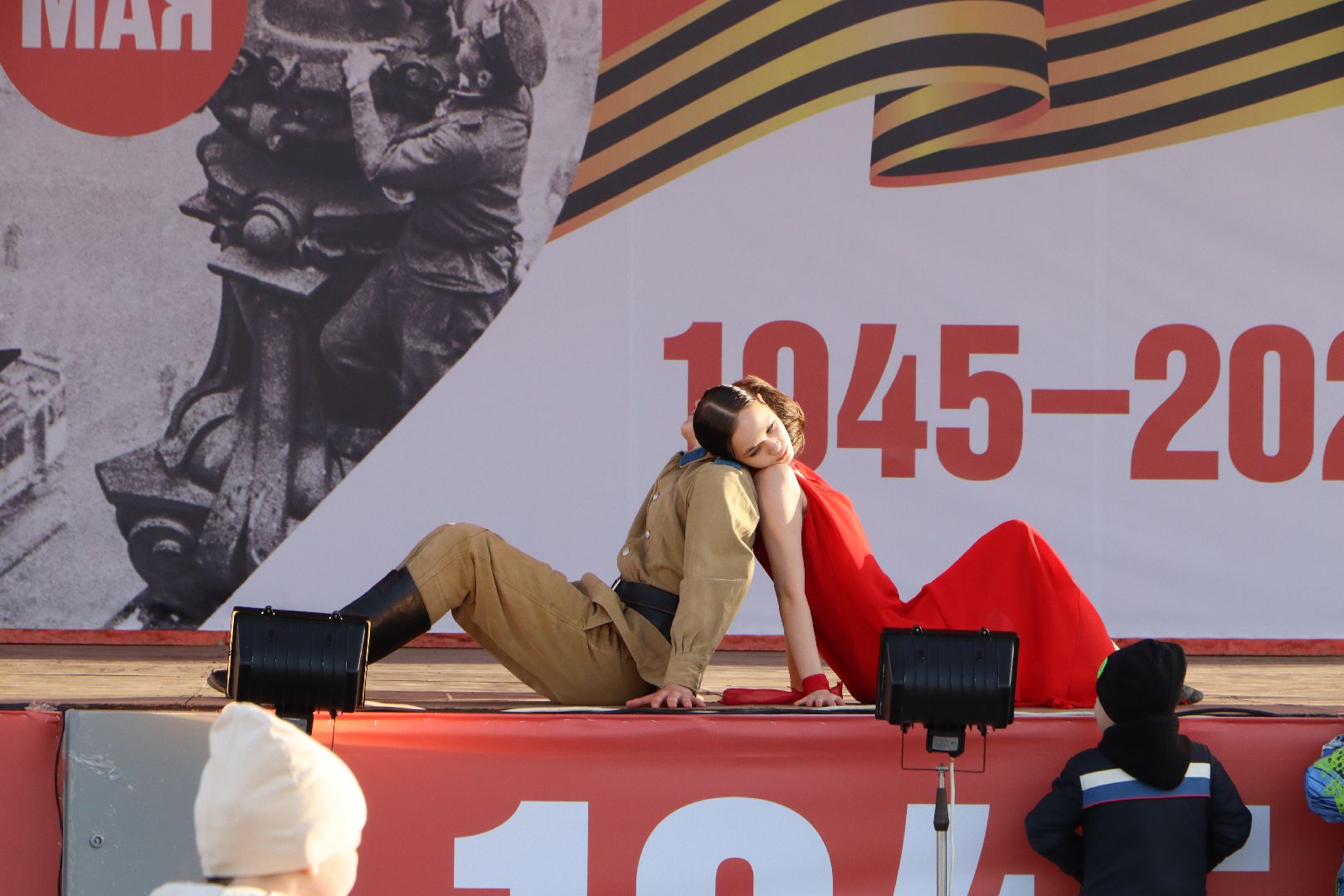 серебряные пруды, парк серебряный, день победы, треугольники надежды, 9 мая, 80 лет победе,