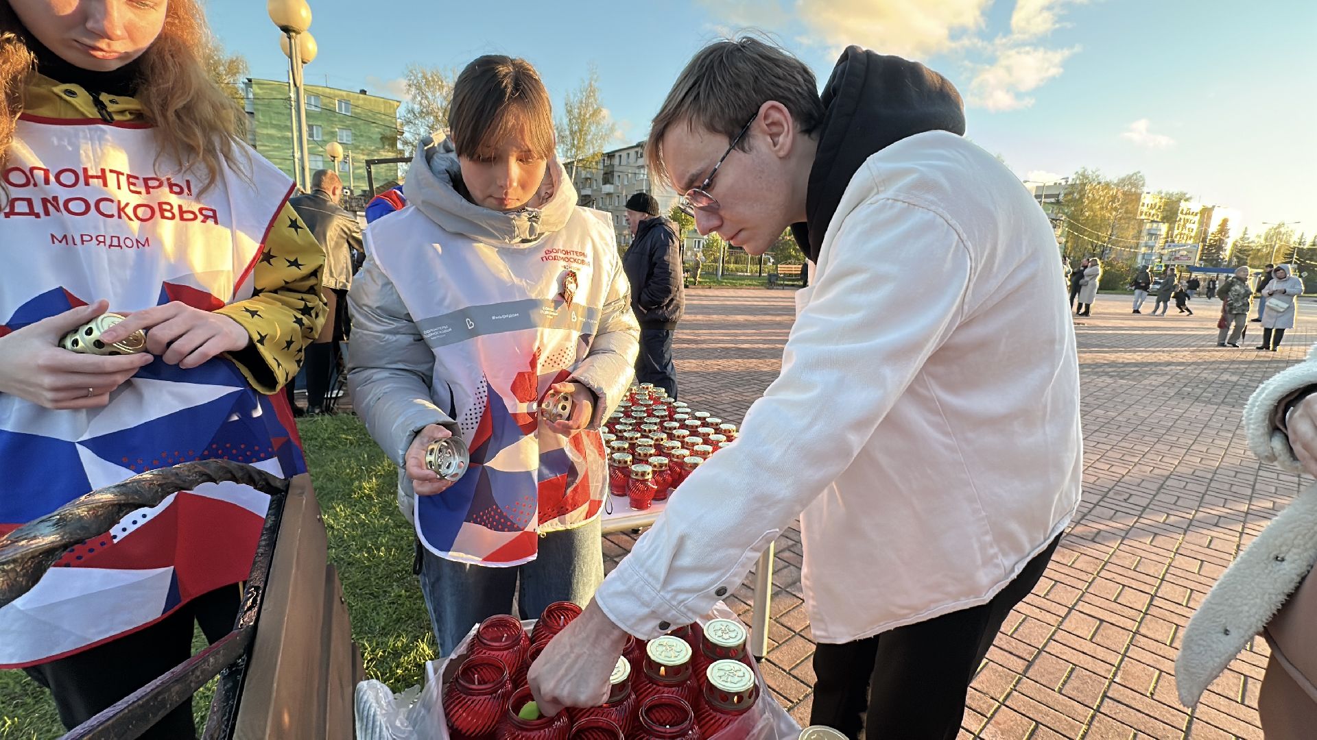 клин, день победы, огни победы, родина мать из свечей,