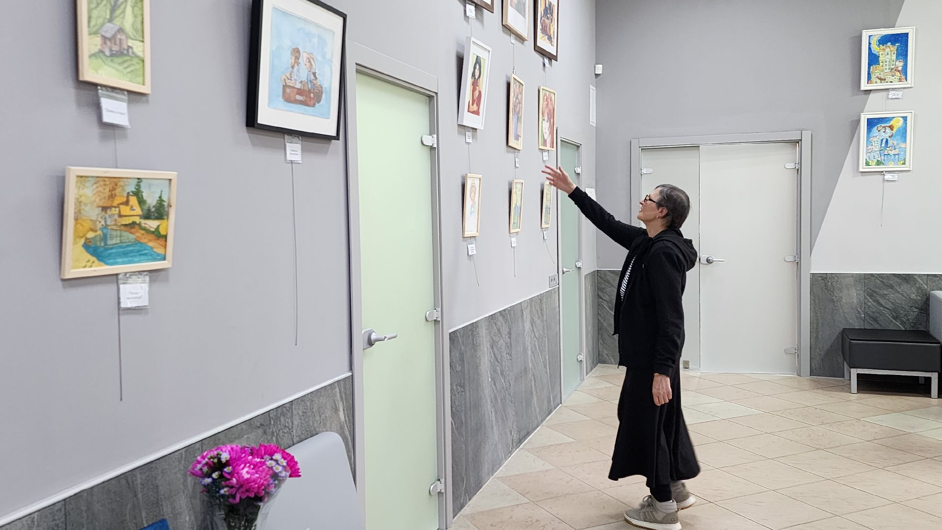 истра, культура, библиотека, вернисаж,