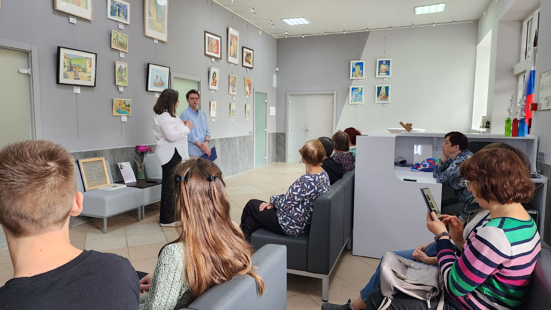 истра, культура, библиотека, вернисаж,