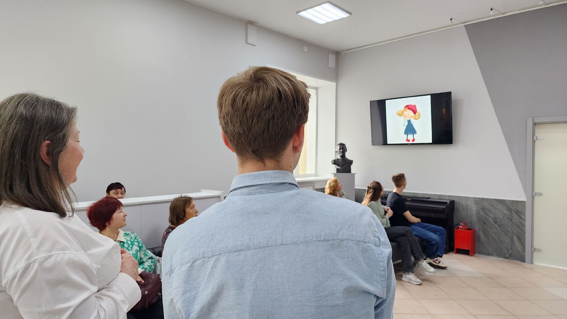 истра, культура, библиотека, вернисаж,