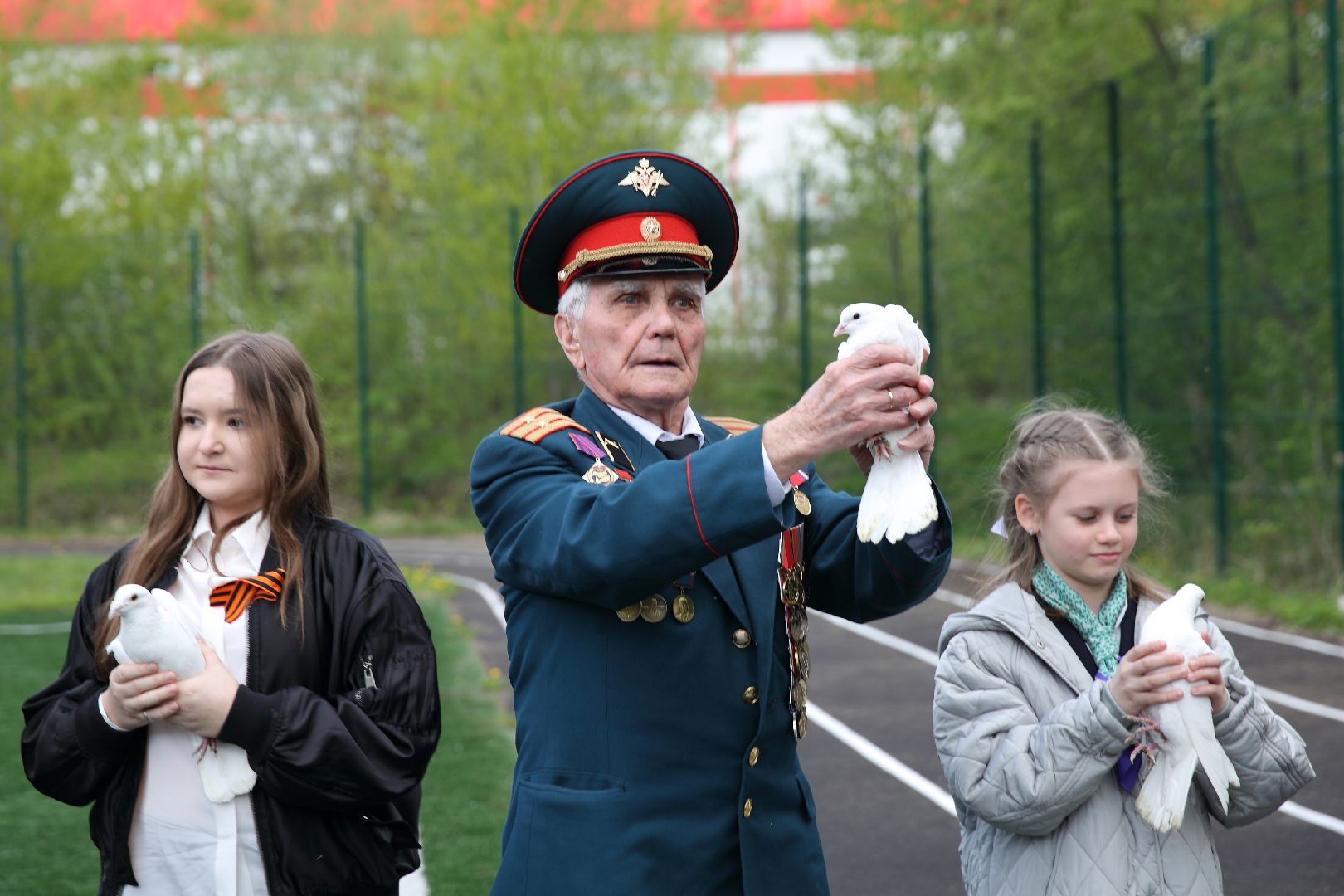 Одинцово, Аллея Памяти, Голубь мира,