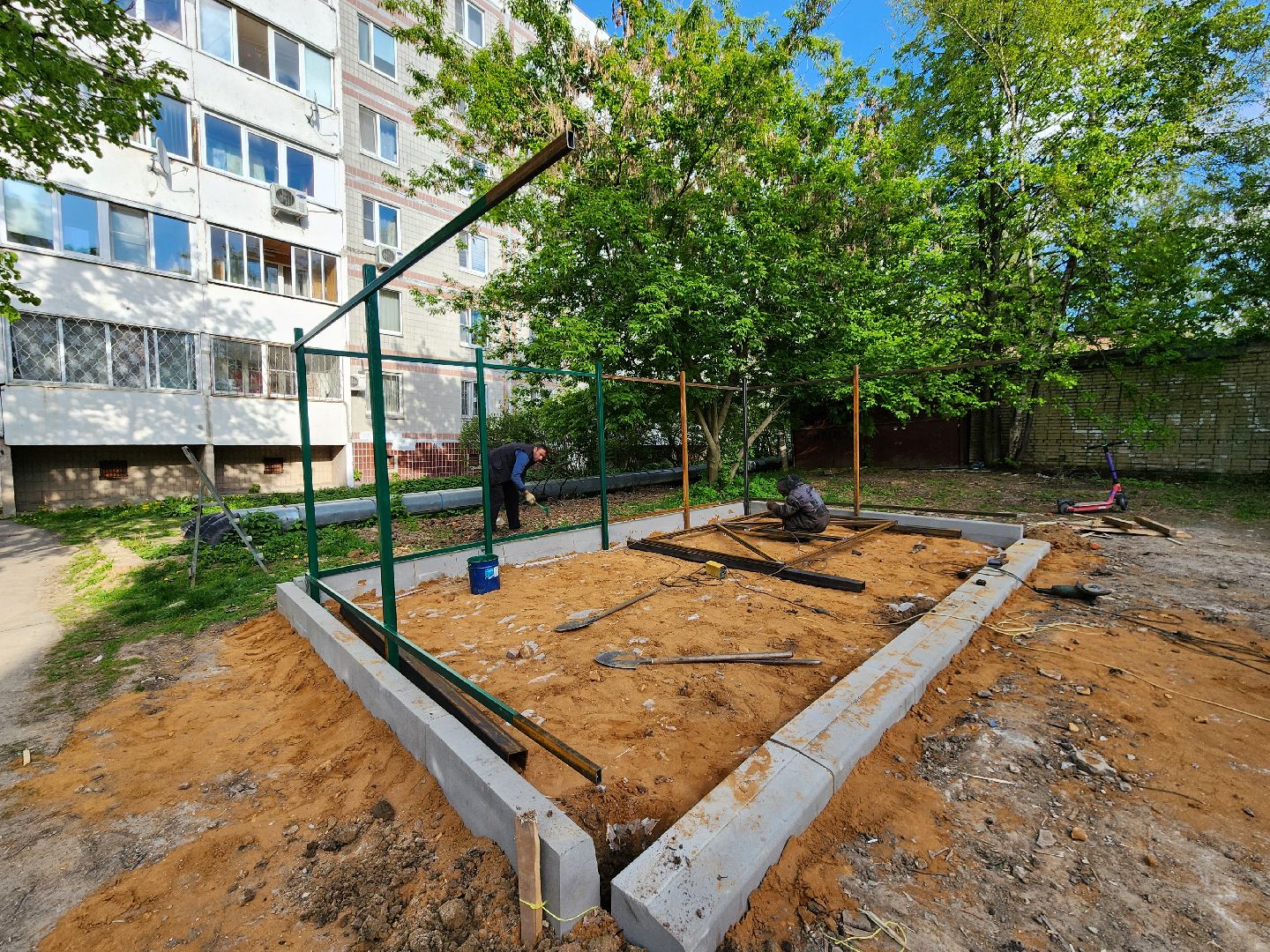 Чехов, улица Чехова, контейнерная площадка, капитальный  ремонт, реконструкция, расширение, обновление, крыша, новое ограждение, бункер для КГО, крупногабаритные отходы,