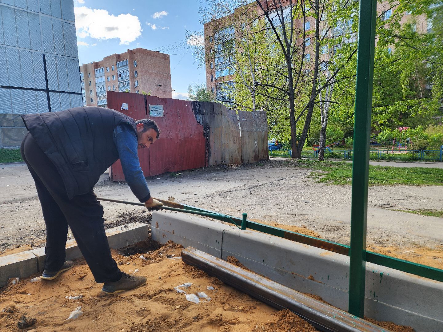 Чехов, улица Чехова, контейнерная площадка, капитальный  ремонт, реконструкция, расширение, обновление, крыша, новое ограждение, бункер для КГО, крупногабаритные отходы,