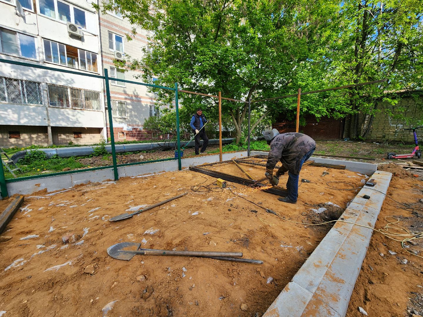 Чехов, улица Чехова, контейнерная площадка, капитальный  ремонт, реконструкция, расширение, обновление, крыша, новое ограждение, бункер для КГО, крупногабаритные отходы,