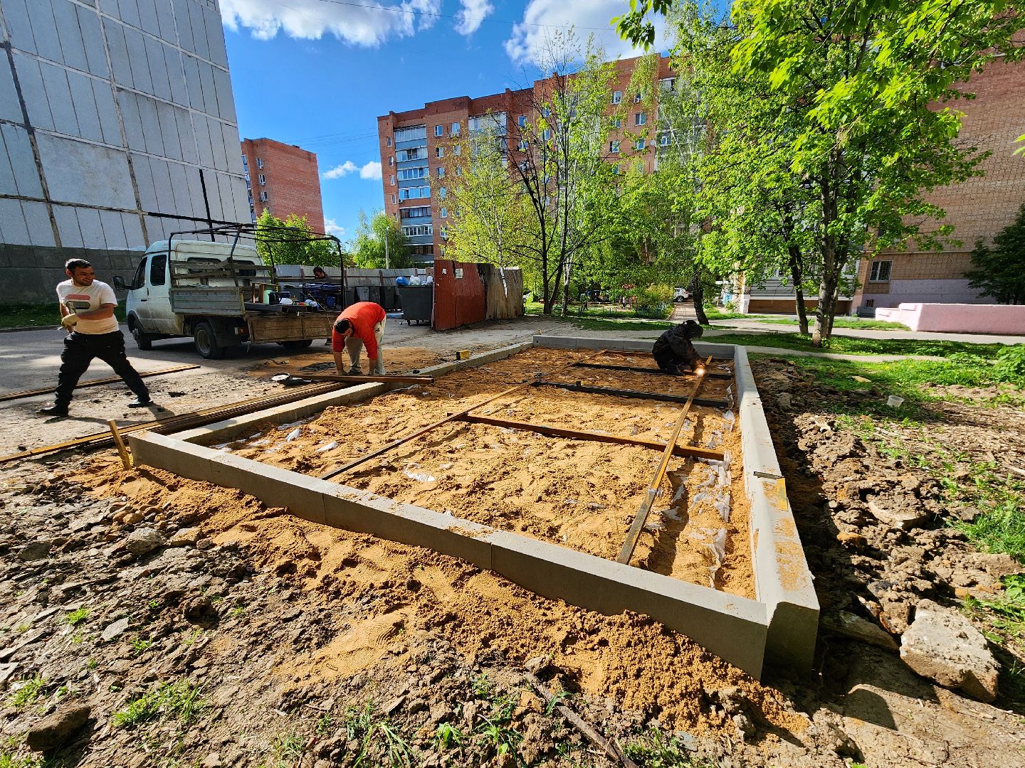 Чехов, улица Чехова, контейнерная площадка, капитальный  ремонт, реконструкция, расширение, обновление, крыша, новое ограждение, бункер для КГО, крупногабаритные отходы,