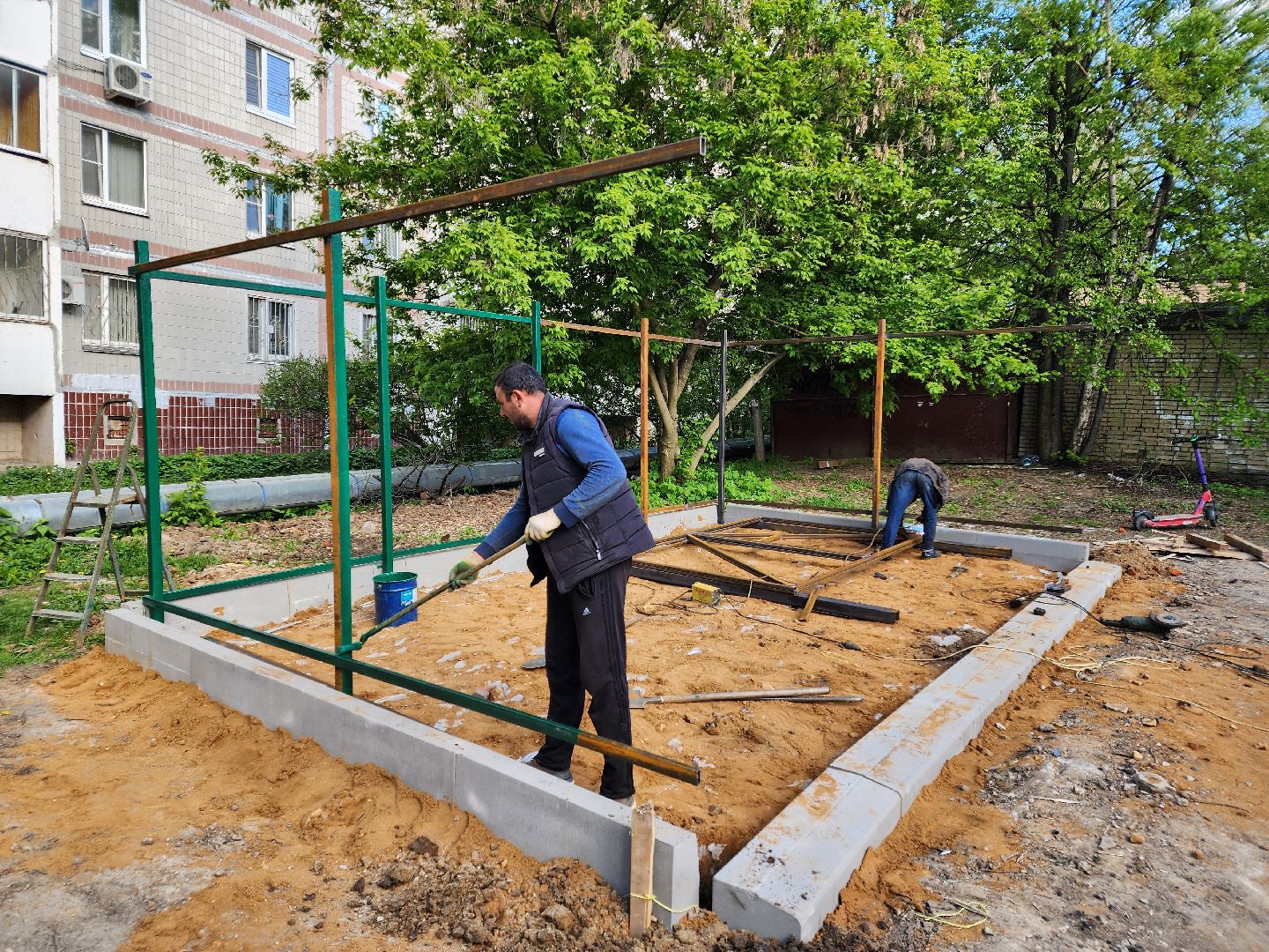 Чехов, улица Чехова, контейнерная площадка, капитальный  ремонт, реконструкция, расширение, обновление, крыша, новое ограждение, бункер для КГО, крупногабаритные отходы,