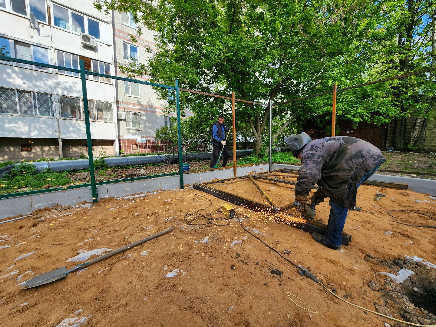 Чехов, улица Чехова, контейнерная площадка, капитальный  ремонт, реконструкция, расширение, обновление, крыша, новое ограждение, бункер для КГО, крупногабаритные отходы,