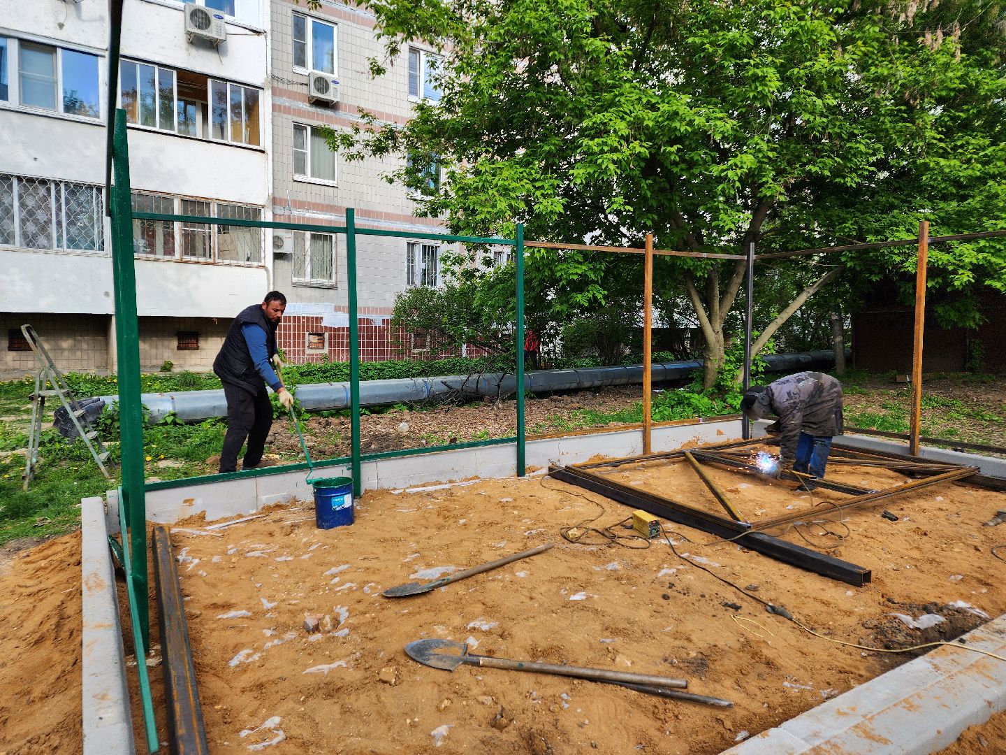 Чехов, улица Чехова, контейнерная площадка, капитальный  ремонт, реконструкция, расширение, обновление, крыша, новое ограждение, бункер для КГО, крупногабаритные отходы,