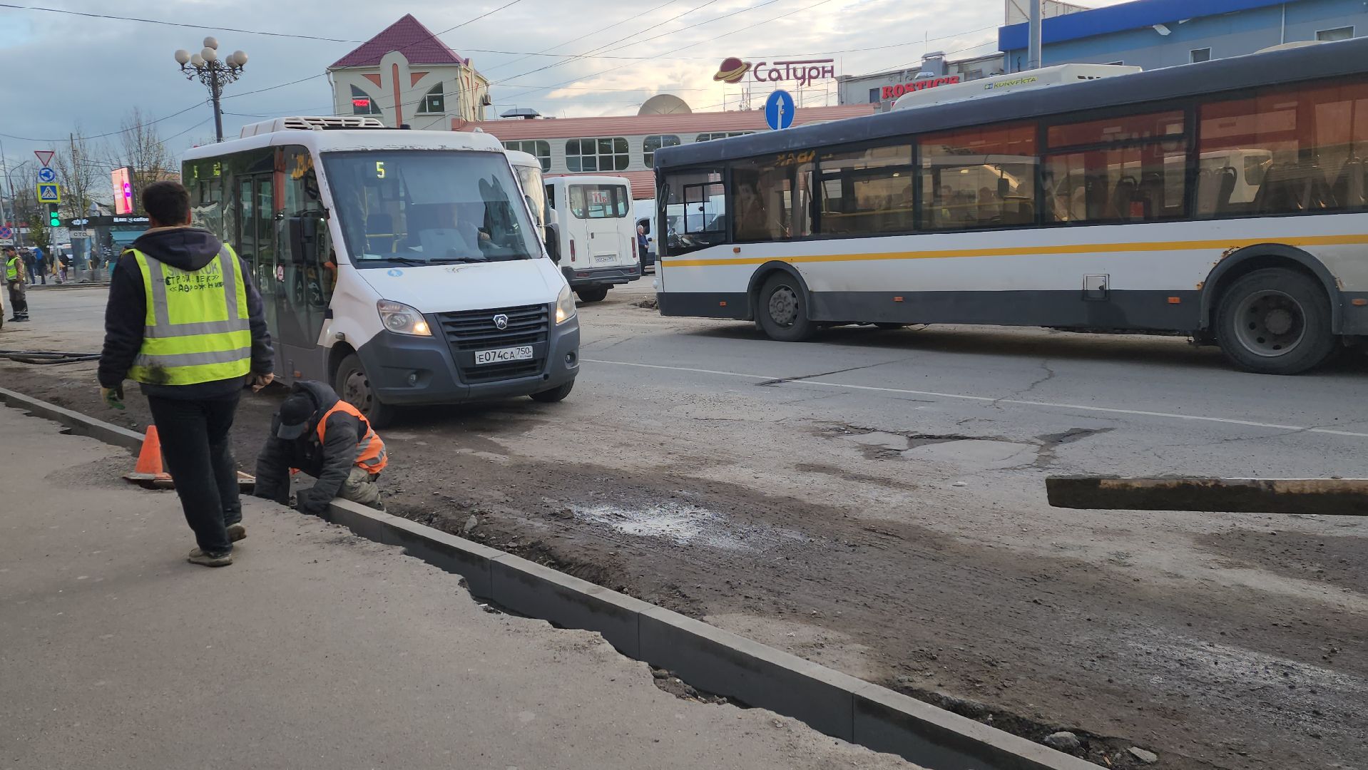 пушкинский округ, пушкино, привокзальная площадь, дорожный ремонт, ремонт дорожного покрытия, опалубка, бордюрный камень,дороги подмосковья,