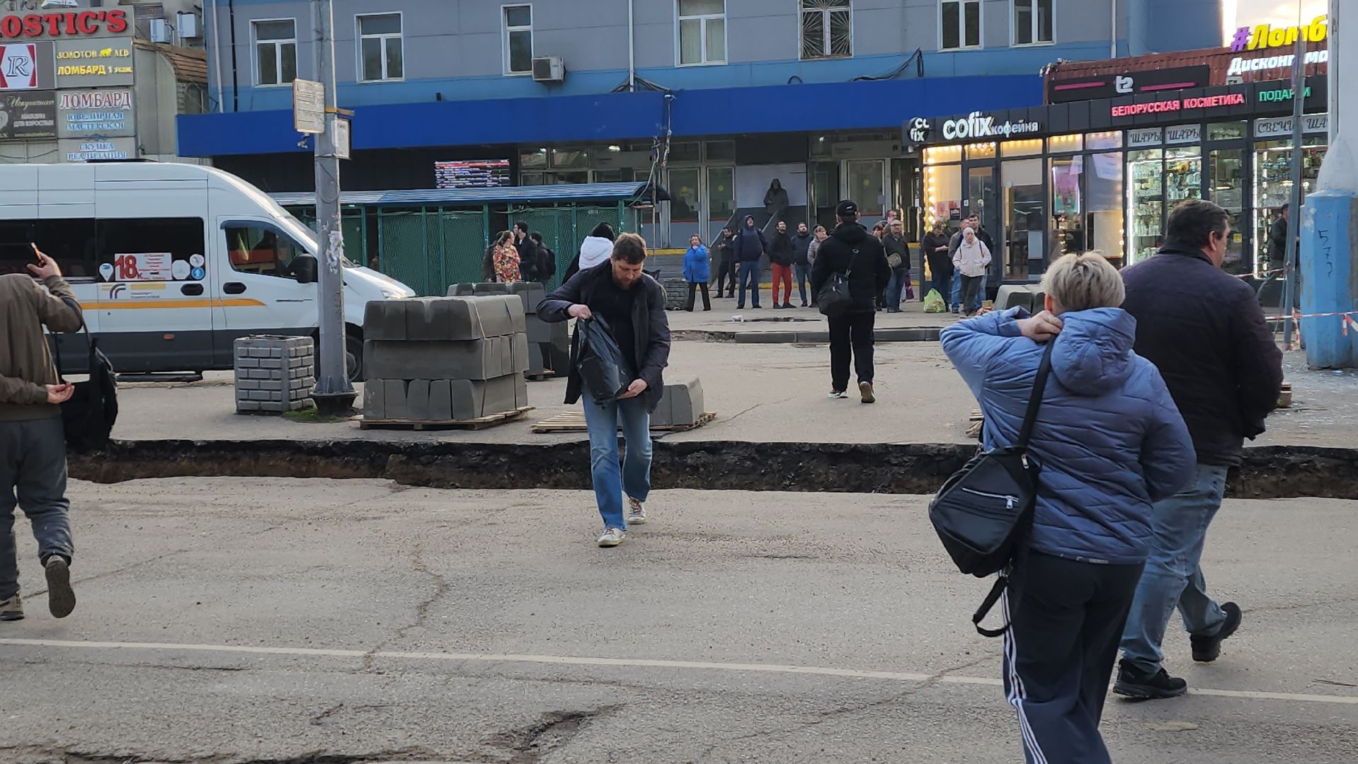 пушкинский округ, пушкино, привокзальная площадь, дорожный ремонт, ремонт дорожного покрытия, опалубка, бордюрный камень,дороги подмосковья,