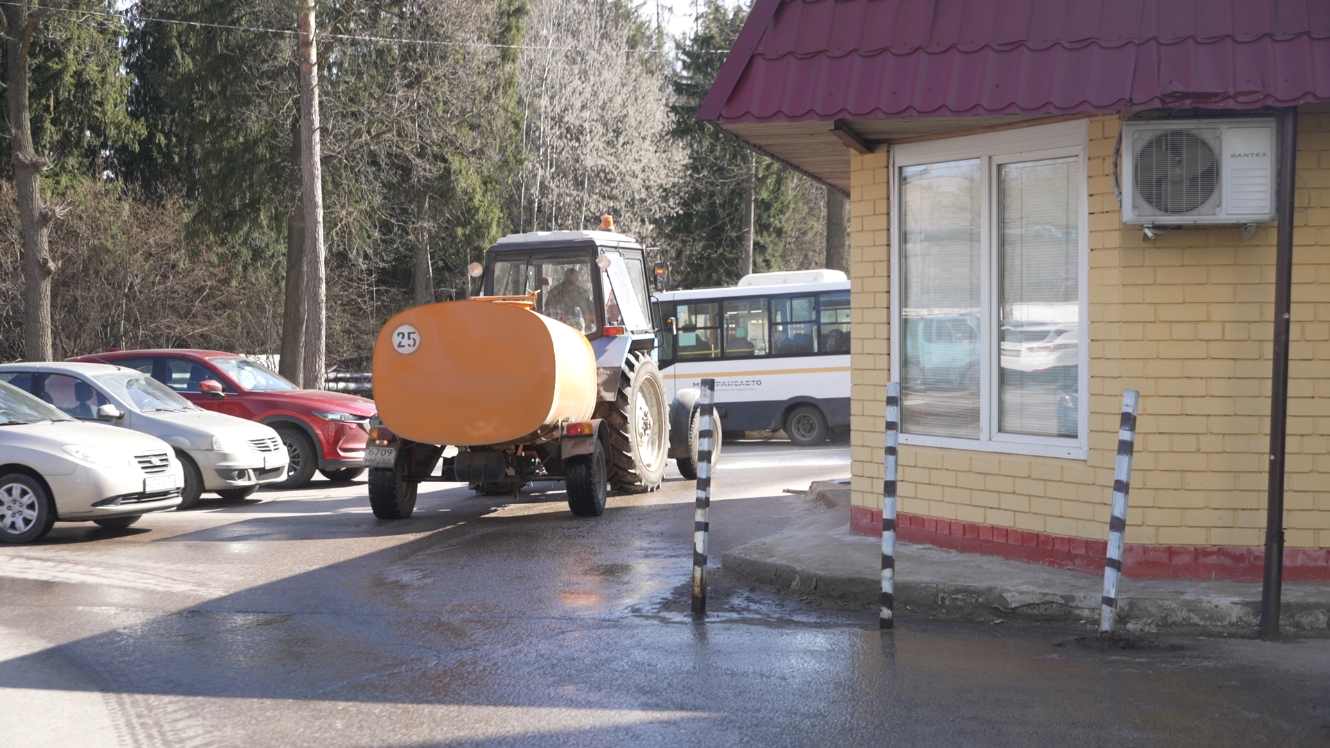 ливнесток, поливальная машина, власиха уборка дорог, коммунальные службы власихи,