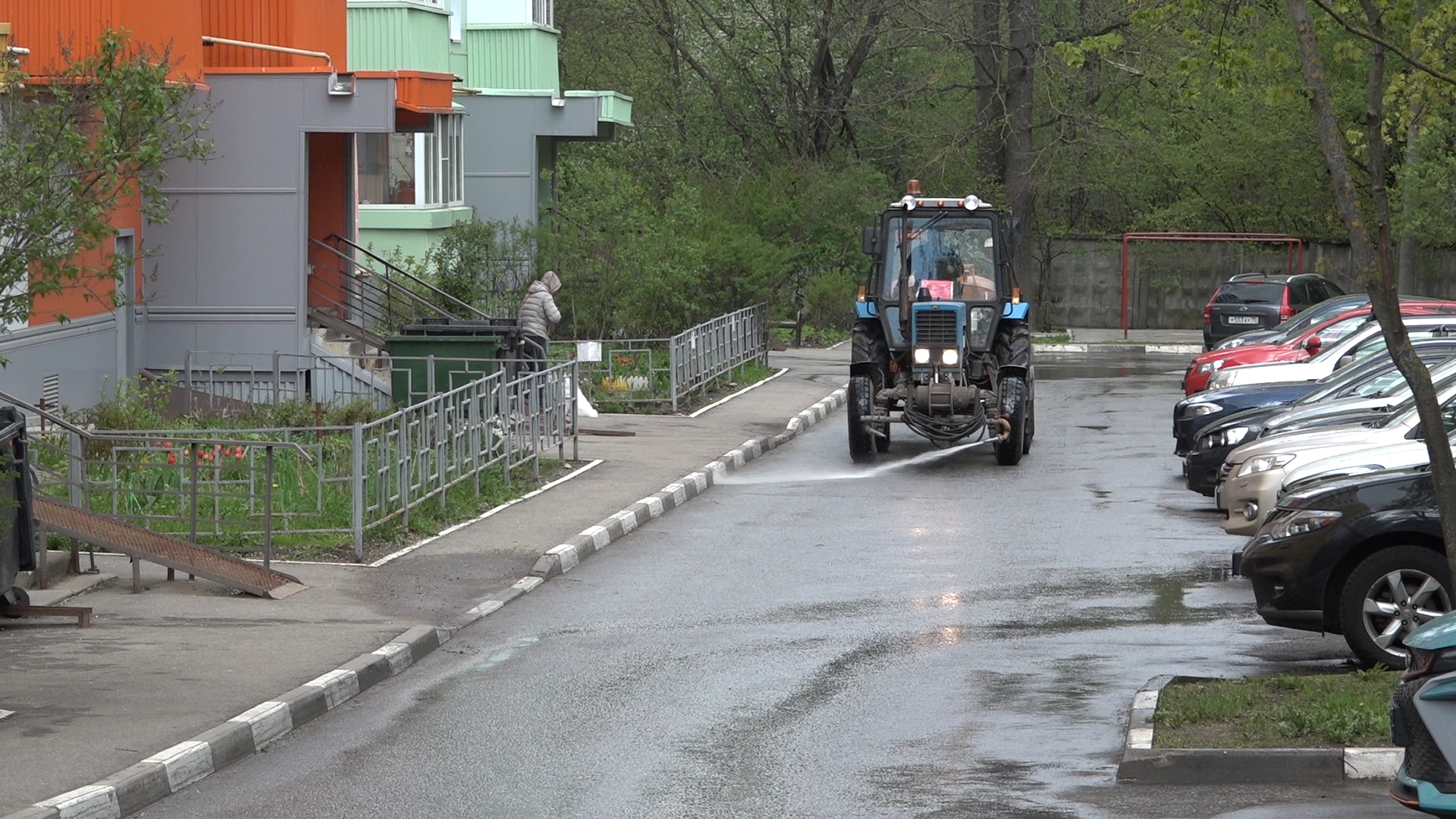 ливнесток, поливальная машина, власиха уборка дорог, коммунальные службы власихи,