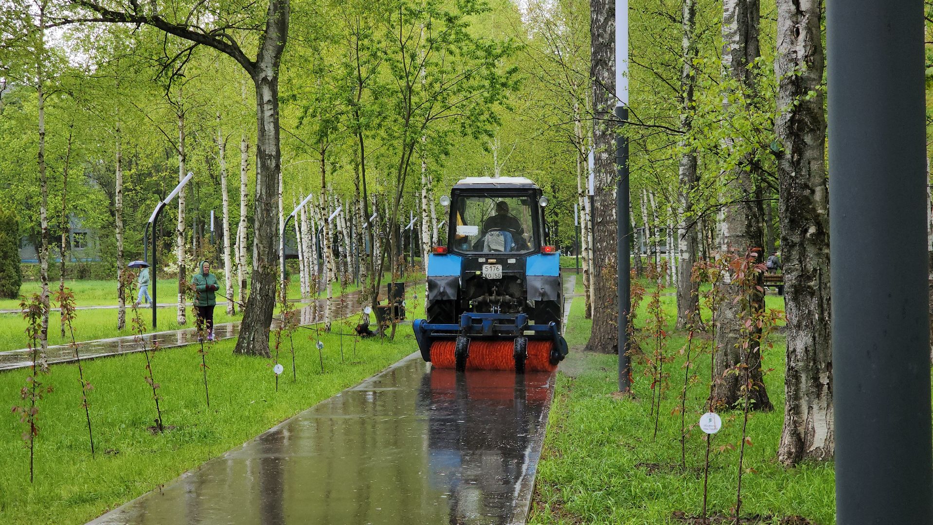 Уборка дорог, механизированная уборка, Лобня, Парк,