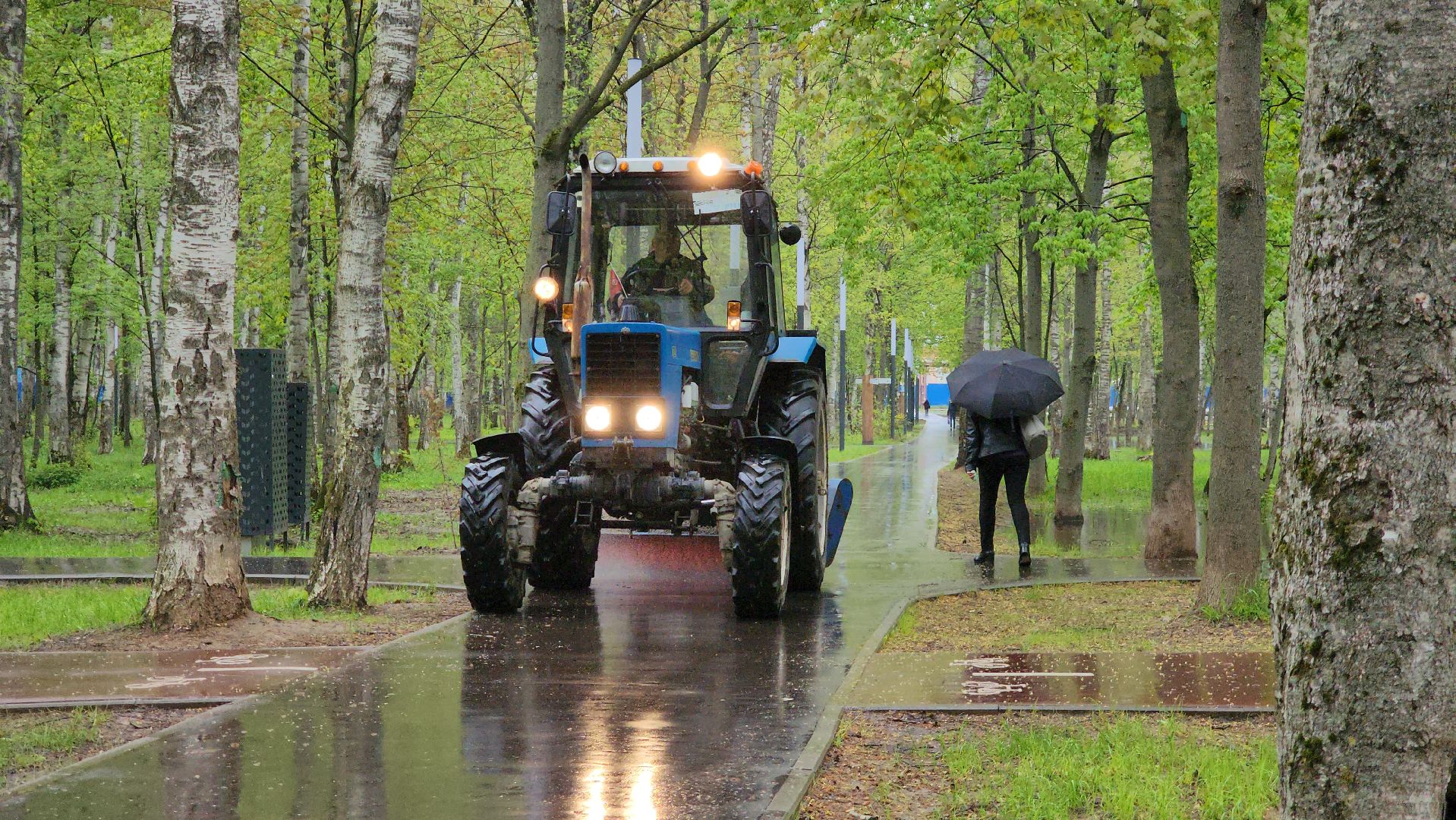 Уборка дорог, механизированная уборка, Лобня, Парк,
