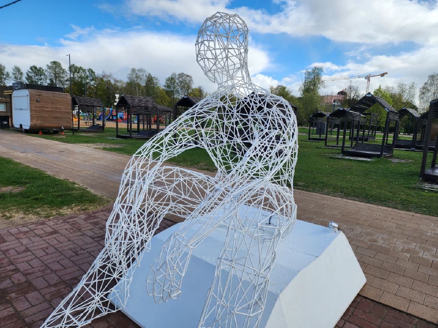 солнечногорск, арт объект, жители, набережная, статуя,