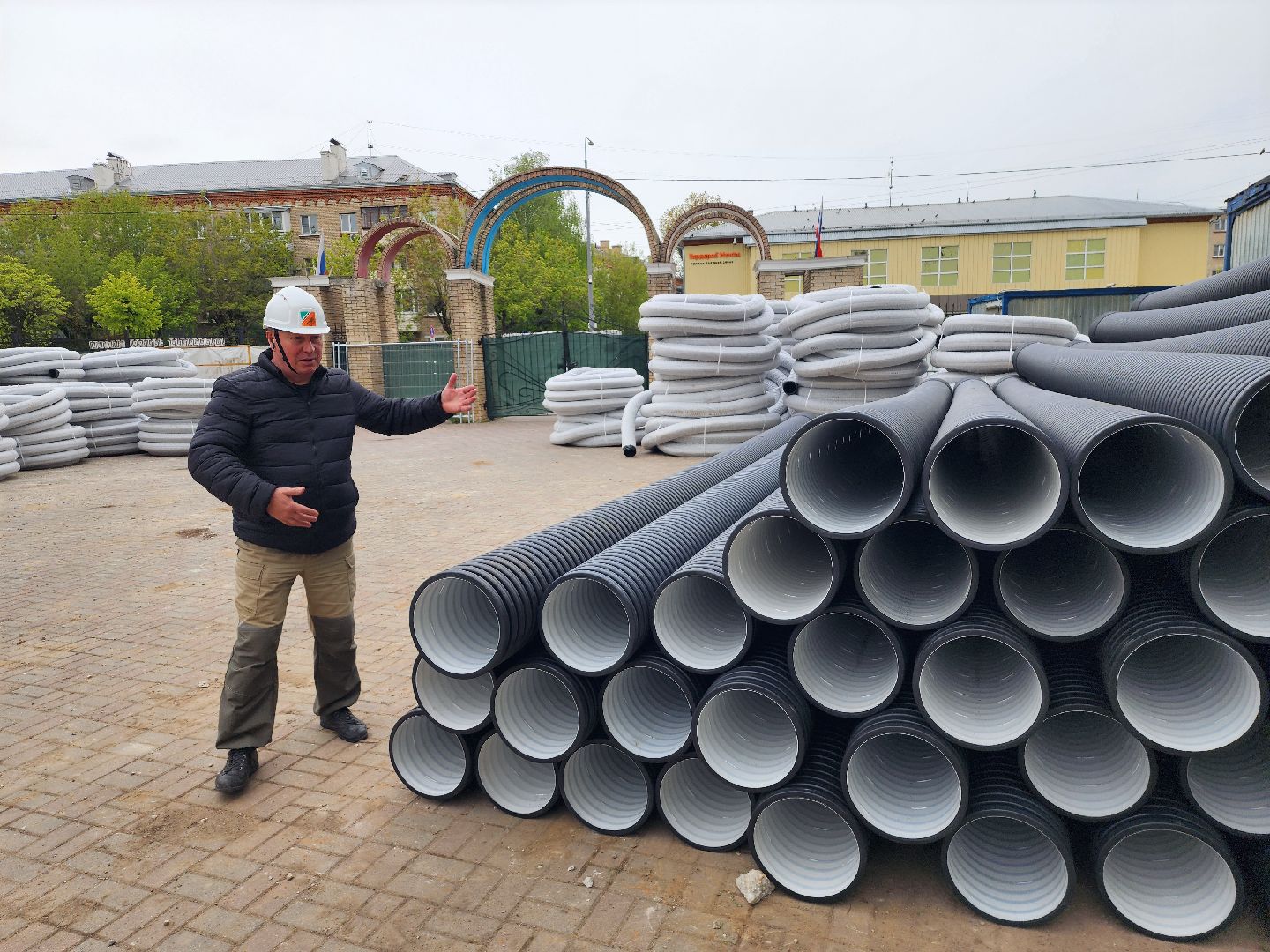 серпухов, парк питомник в серпухове, реконструкция парка питомник в серухове, аллея с туями в парке питомник в серпухове, благоустройство,