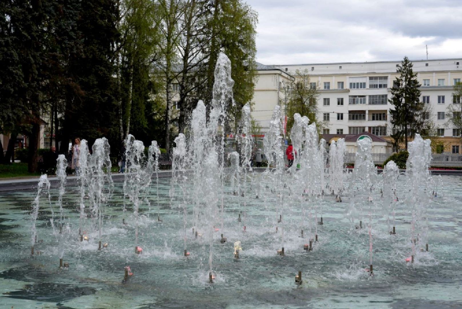 сергиев посад, сергиево-посадский городской округ, весна, сезон фонтанов  ,