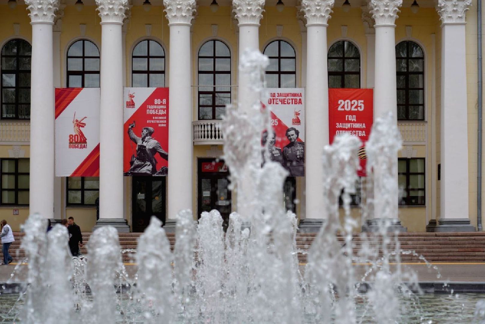 сергиев посад, сергиево-посадский городской округ, весна, сезон фонтанов  ,