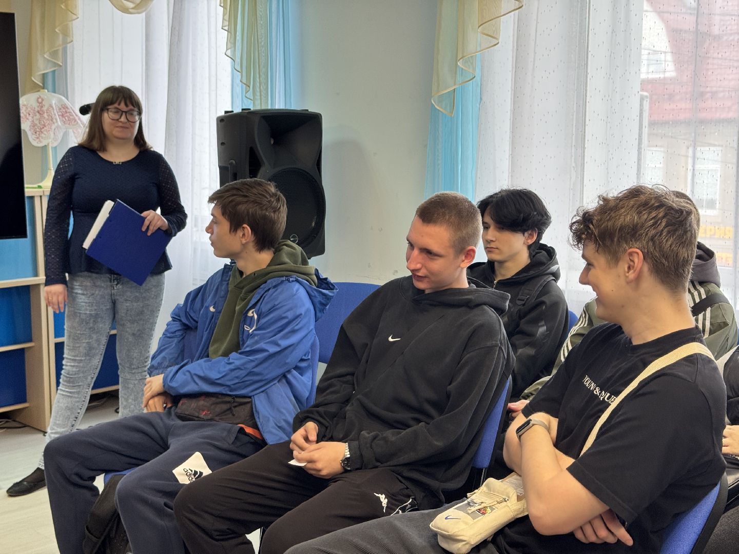 шаховская, библиотека, студенты,