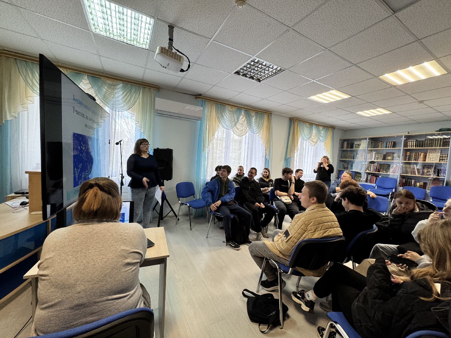 шаховская, библиотека, студенты,