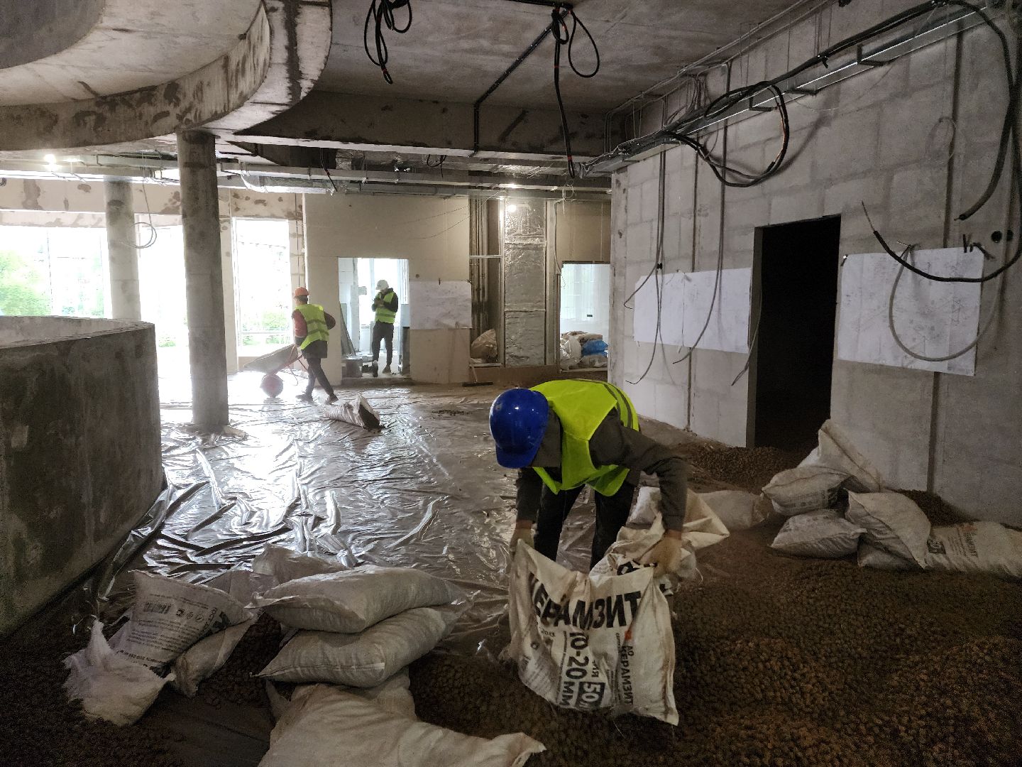 Чехов, улица Мира,детская поликлиника, строительство,  внутренняя отделка, остекление, фасадные работы, комиссия, проверка, глава округа михаил собакин, госпрограмма московской области,