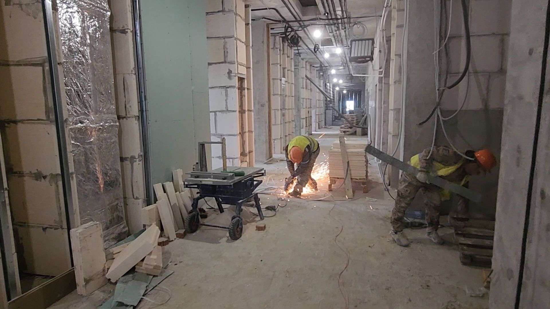 Чехов, улица Мира,детская поликлиника, строительство,  внутренняя отделка, остекление, фасадные работы, комиссия, проверка, глава округа михаил собакин, госпрограмма московской области,