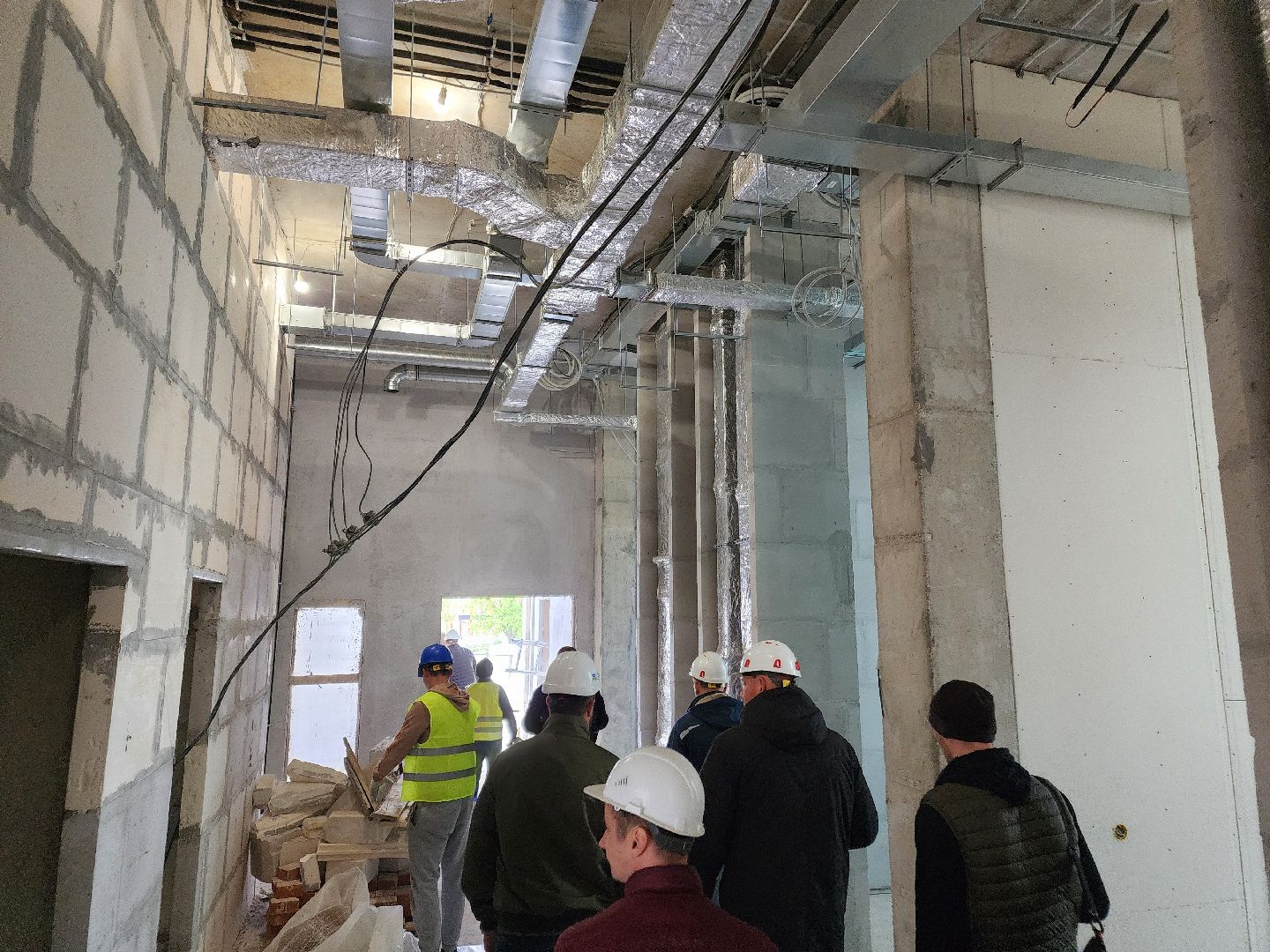 Чехов, улица Мира,детская поликлиника, строительство,  внутренняя отделка, остекление, фасадные работы, комиссия, проверка, глава округа михаил собакин, госпрограмма московской области,