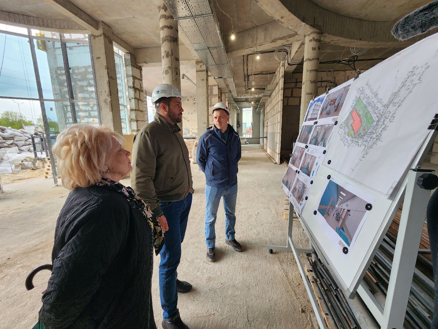 Чехов, улица Мира,детская поликлиника, строительство,  внутренняя отделка, остекление, фасадные работы, комиссия, проверка, глава округа михаил собакин, госпрограмма московской области,