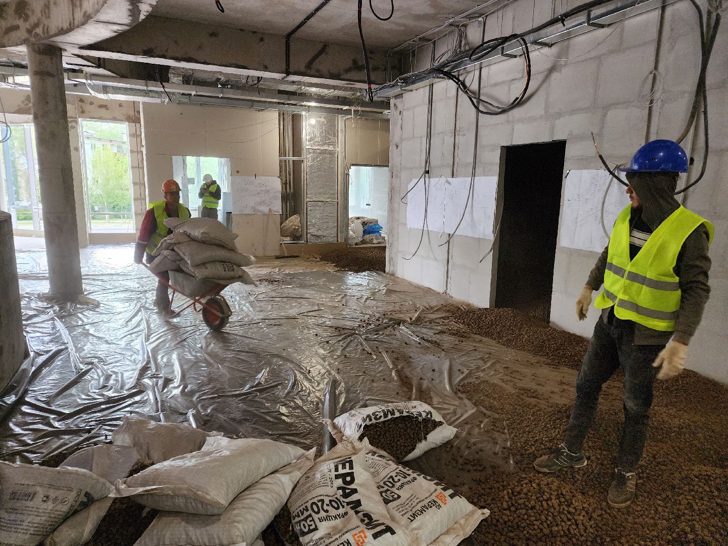 Чехов, улица Мира,детская поликлиника, строительство,  внутренняя отделка, остекление, фасадные работы, комиссия, проверка, глава округа михаил собакин, госпрограмма московской области,