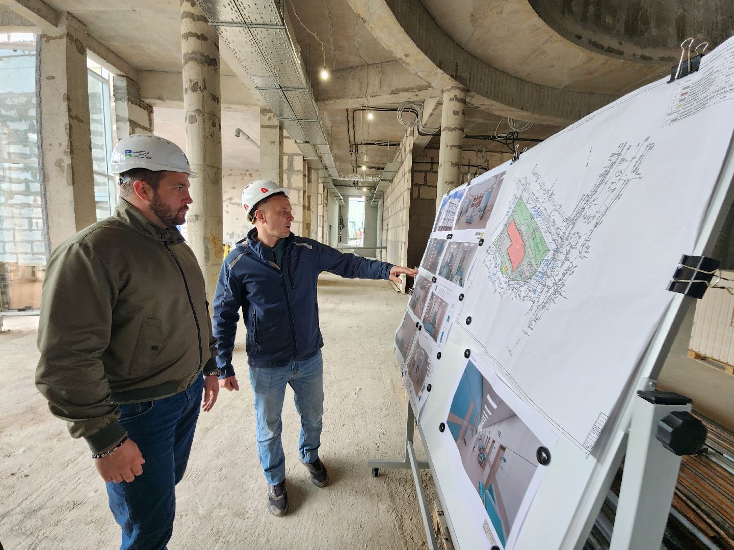 Чехов, улица Мира,детская поликлиника, строительство,  внутренняя отделка, остекление, фасадные работы, комиссия, проверка, глава округа михаил собакин, госпрограмма московской области,