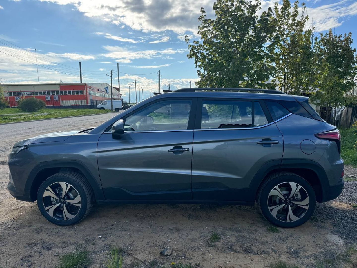 можайск, можайский муниципальный округ, автомобиль ветерану, губернатор, ветеран сво, фонд защитников отечества, спецоперация,участник спецоперации,