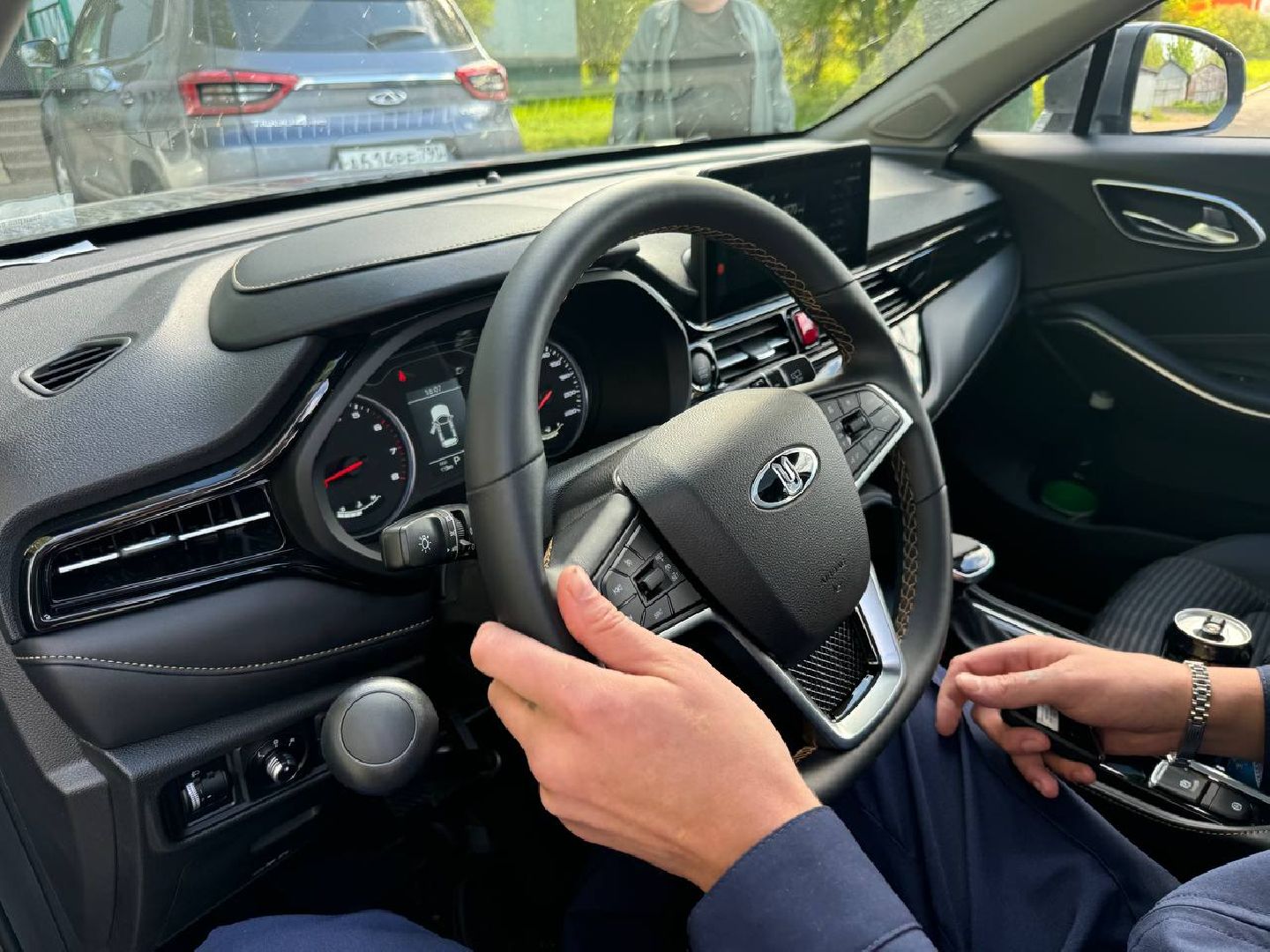 можайск, можайский муниципальный округ, автомобиль ветерану, губернатор, ветеран сво, фонд защитников отечества, спецоперация,участник спецоперации,