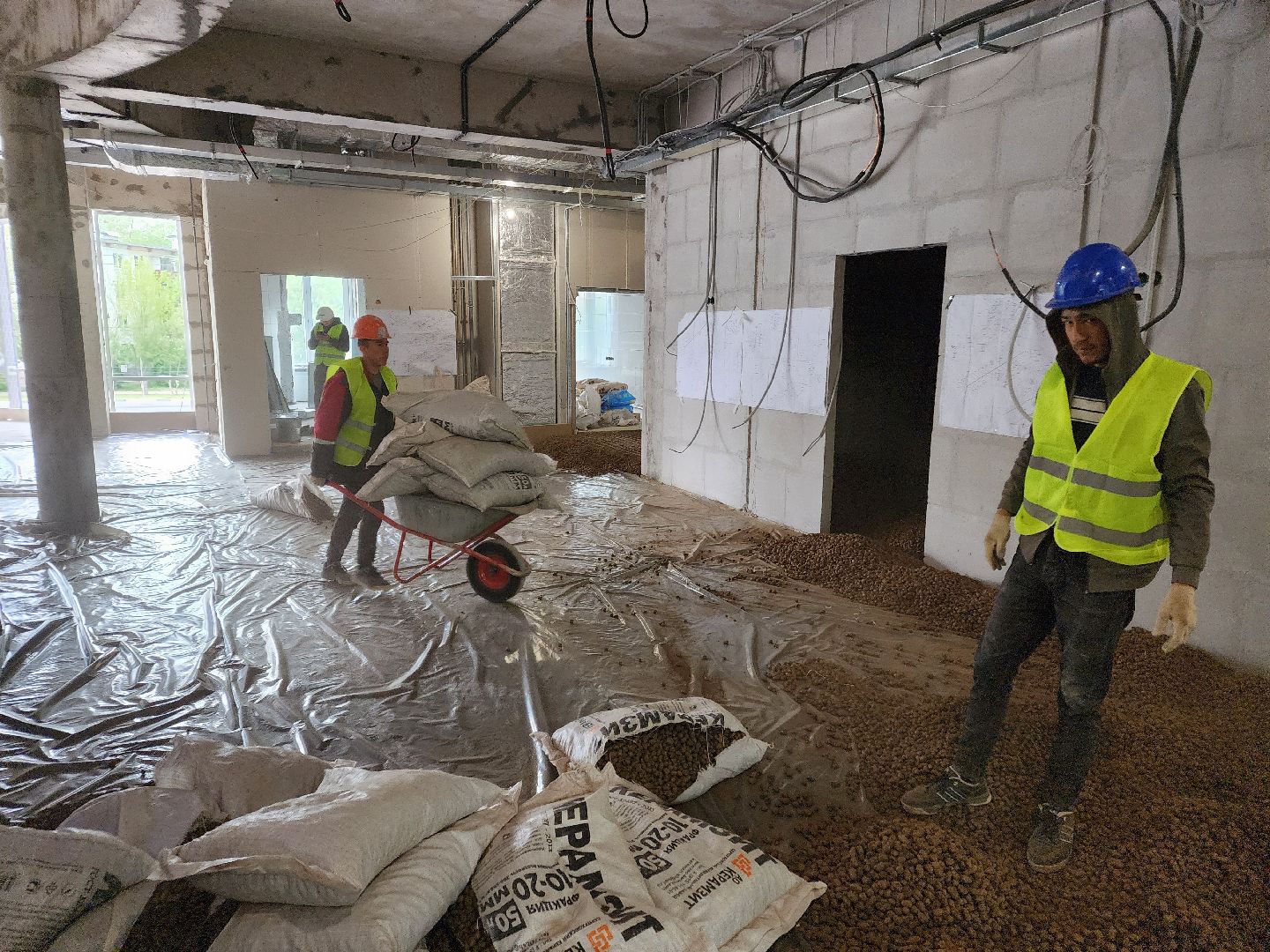 Чехов, улица Мира, детская поликлиника, строительство, инженерные сети, инженерные коммуникации, прокладка сетей, вентиляция, кондиционирование, отопление, водоснабжение, слаботочные сети, слаботочные системы, губернатор московской области, госпрограмма московской области,